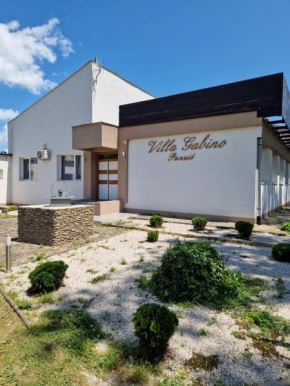 Villa Gabino, Balatonberény